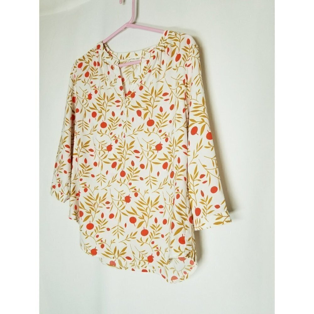 Yellow Chair Womens Top yellow white loose fitting light weight V‎ neck blouse M